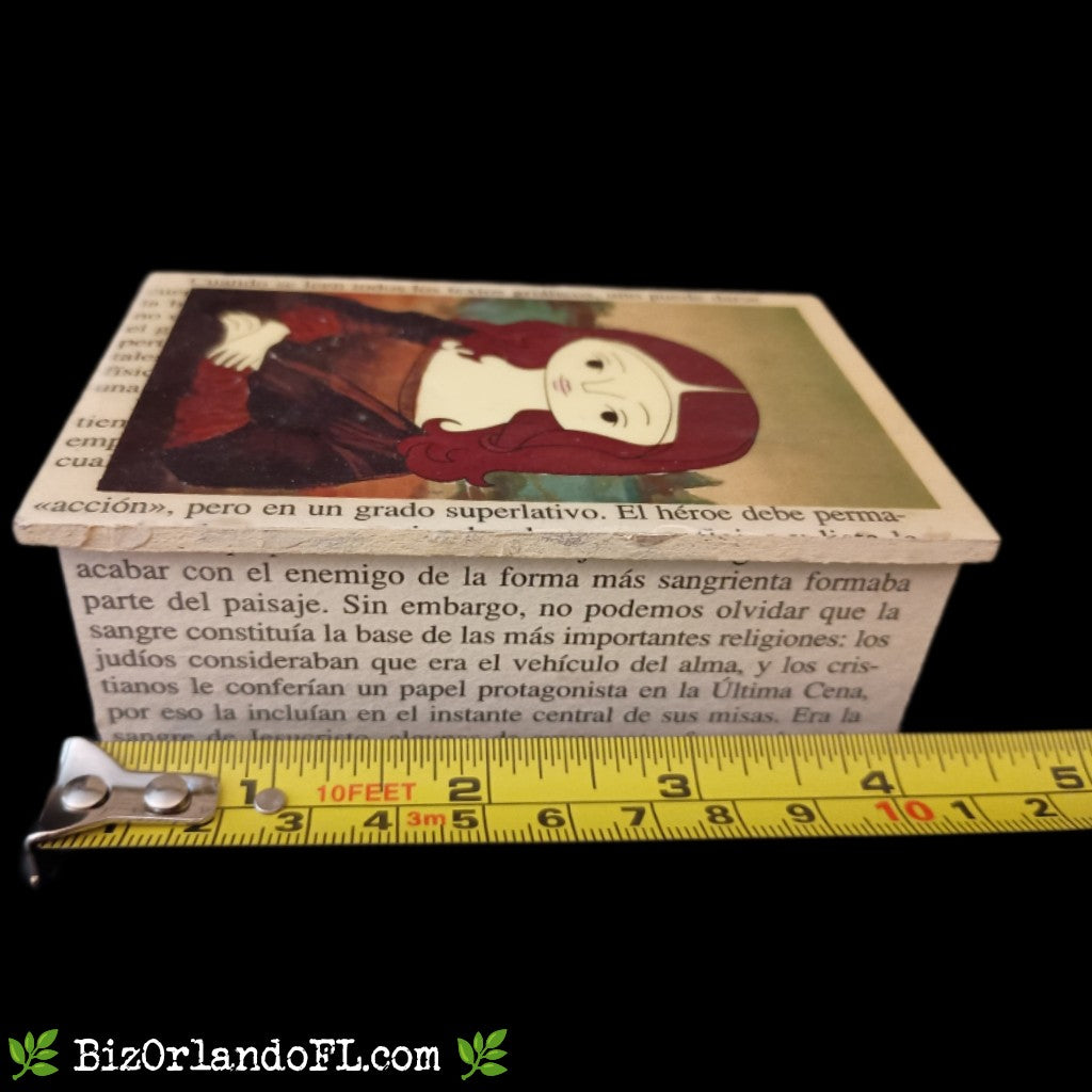 BOUTIQUE: Mona Lisa Style Handcrafted Lacquered Jewelry Box Small
